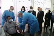 مرکز بهداشت جنوب تهران برای کارکنان سازمان بهشت زهرا(س)  واکسن کووید 19 را تزریق کرد