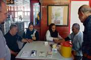 برگزاری میز خدمت مرکز بهداشت جنوب تهران در متروی علی‌آباد به مناسبت هفته سلامت